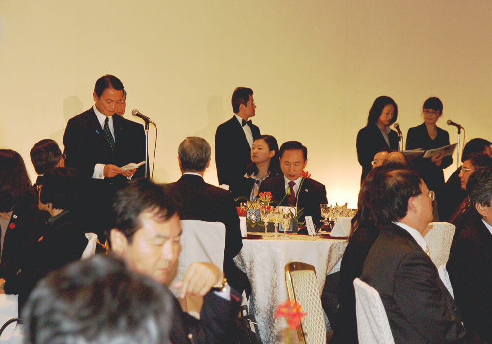 日中韓首脳会議（九州国立博物館）晩餐会サービスをご提供