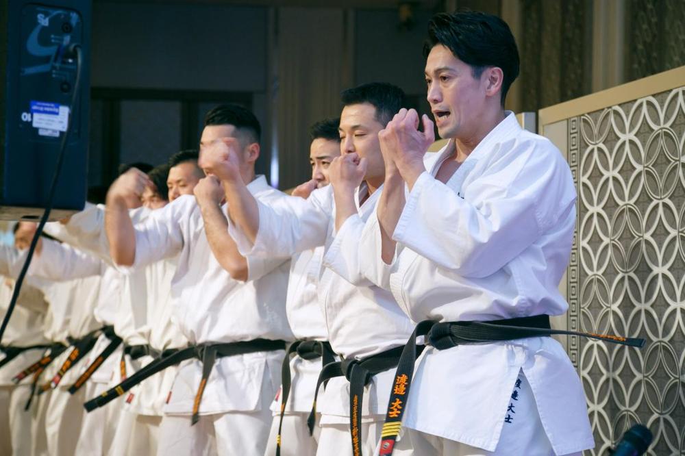 ～お仲間の皆様と楽しく、感動的な一幕～